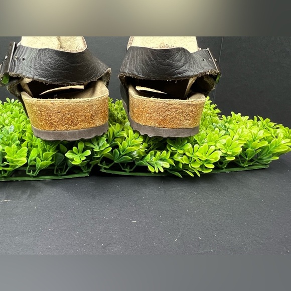 Birkenstocks leather Brown Double Strap Sandals size 42 M (regular-wide) unisex - Picture 8 of 13